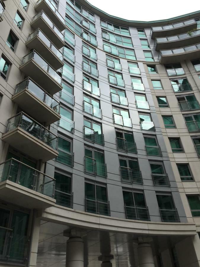 Appartement Aquarius At St. George Wharf à Londres Extérieur photo